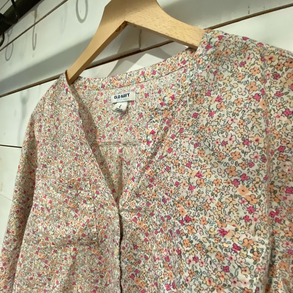 Old Navy Multicolor Floral Blouse - Picture 4 of 5